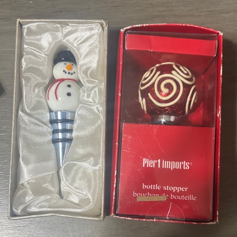 Pier 1 Festive Snowman and Swirl Bottle Stoppers brand new never used make offer